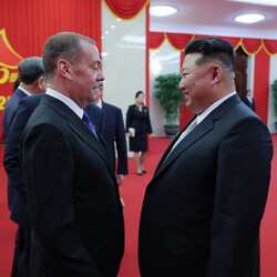 На ювілеї Трудової партії у КНДР виступив російський співак Shaman - INFBusiness