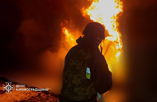 Масована нічна атака рф: без світла десятки населених пунктів, є жертви, рух потягів змінено - INFBusiness