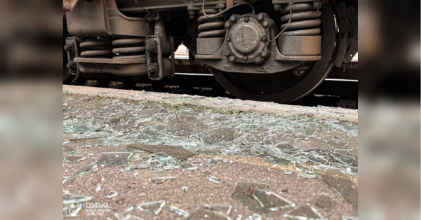Росія вдарила по залізниці в Сумах: пошкоджено вокзал, АЗС й будівлі шкіл, є поранені (фото) - INFBusiness