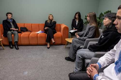 Принцеса Анна під час візиту до України зустрілася із президентом Зеленським - INFBusiness