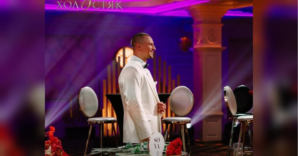 Стартував чотирнадцятий сезон романтичного реаліті «Холостяк». Нагадаємо, його головним героєм став популярний актор Тарас Цимбалюк, який вже двічі був одружений. Але, за словами Тараса, не втратив надію знайти справжнє кохання. Показ першої вечірки нового сезону вперше розтягнули на два епізоди. Нарешті, Холостяк визначився зі своїм вибором та обрав дівчат, які продовжать боротьбу за його серце. «Ми дуже розсварились»: всі подробиці першої Церемонії троянд на шоу «Холостяк» - INFBusiness