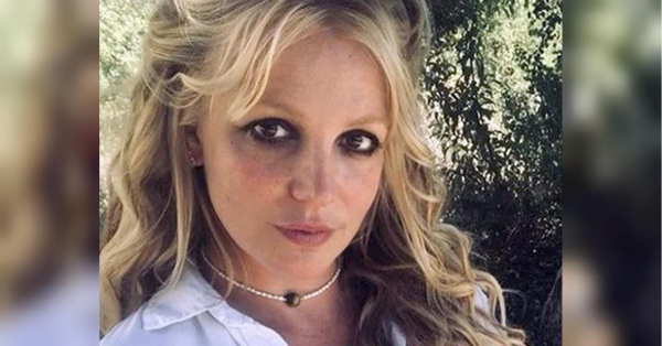 Брітні Спірс, видається, у великому шоку після того, як її колишній чоловік Кевін Федерлайн опублікував свої мемуари «Ти думав, що знаєш». 43-річна попзірка, яка публічно засуджує книгу Федерлайна, не на жарт розлютилася через сенсаційні викриття актора. Відкрилися старі рани: Брітні Спірс на межі психічного зриву через жорстокі викриття колишнього чоловіка - INFBusiness