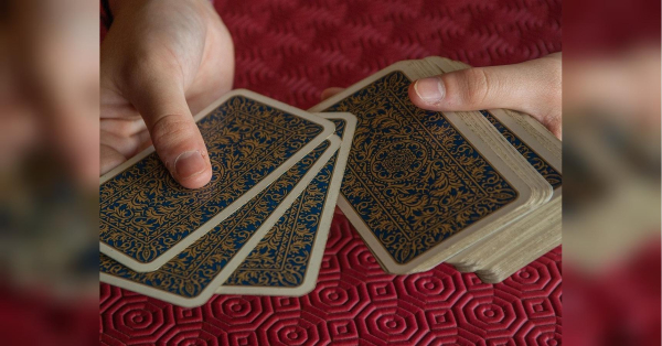 Знавці карт Таро зробили розклад карт всіх знаків Зодіаку на завершальний день жовтня, 31-е число, а також на перший день останнього осіннього місяця. Левам — «Сонце» та успіх, Скорпіонам — «Вежа» та оновлення: Таро-прогноз на 1 листопада - INFBusiness