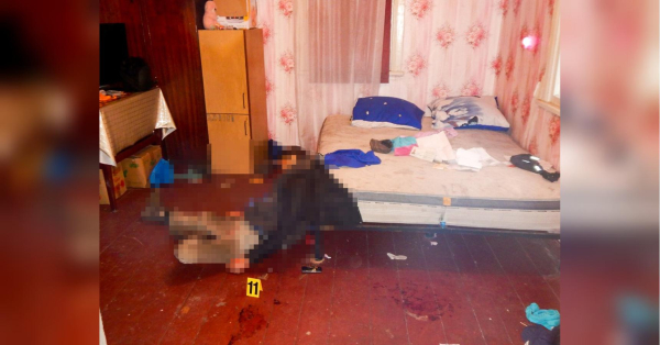 На Рівненщині, де раніше СБУ запобігла теракту, сталося подвійне вбивство. Про це повідомили в Головному управлінні Національної поліції в Рівненській області. Кривава трагедія на Рівненщині: ревнивець позбавив життя жінку її брата і розпоров собі живіт (фото) - INFBusiness