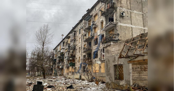 Битва за місто Покровськ, стратегічний пункт на великій автомобільній та залізничній артерії в Донецькій області, триває вже понад рік. москва накопичила там велику кількість військ. А протягом останніх кількох днів, використовуючи густий туман для прикриття від безпілотників, почала займати Покровськ. Є одна ключова причина, чому росія близька до захоплення Покровська, — експерт - INFBusiness