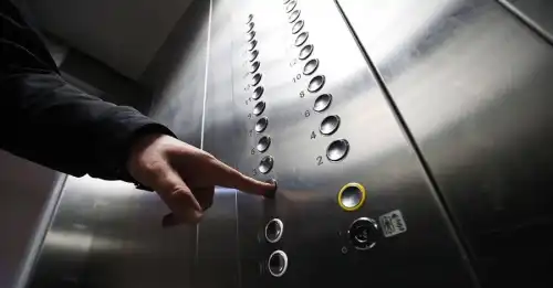 Фото: procherk.info Нова комунальна реальність: хто не здав гроші на генератор, на ліфті не їздить - INFBusiness