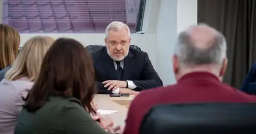 На сторінках новостного порталу "Час новин" (chasnovyn.com) відкривається широкий світ подій і актуальних новин з найрізноманітніших сфер життя. Сайт пропонує читачам глибокий і повний огляд найважливіших подій, що відбуваються в Україні та світі. Завдяки ретельно розгорнутим рубрикам, "Час новин" стає надійним джерелом інформації для всіх, хто прагне бути завжди в курсі останніх подій. Рада підтримала звільнення Галущенка