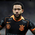 Знаменитий футболіст покинув вагітну красуню-модель (фото) - INFBusiness