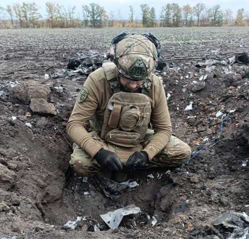 Вибухотехніки поліції знищили бойові частини ворожих дронів на Кіровоградщині (ФОТО) - INFBusiness