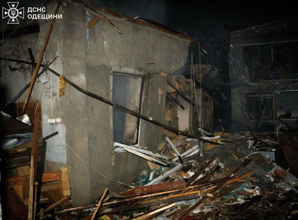 Атака росії на Запоріжжя: авіабомба влучила по міському ринку, є загиблі та поранені (фото, відео) - INFBusiness