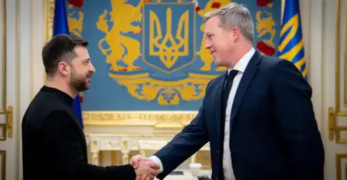 Зеленський зустрівся з міністром Сухопутних військ США і анонсував спільну роботу над пунктами плану для закінчення війни - INFBusiness