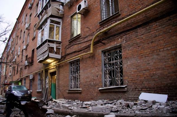 Росіяни масовано атакували Дніпро та місто Берестин на Харківщині: є руйнування та жертви (фото, відео) - INFBusiness