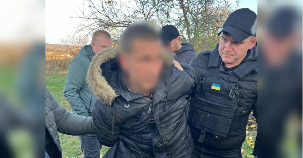 Правоохоронці, які раніше розповідали про затримання російського агента, який у Харкові застрелив військовослужбовця та планував ликвідацію очільника ОВА, розкрили вбивство військовго, яке вчинив карний злочинець. Причина — гроші, які боєць планував витратити на купівлю автівки. Заманив у пастку та застрелив: поліція затримала карного злочинця, який убив військового через гроші - INFBusiness