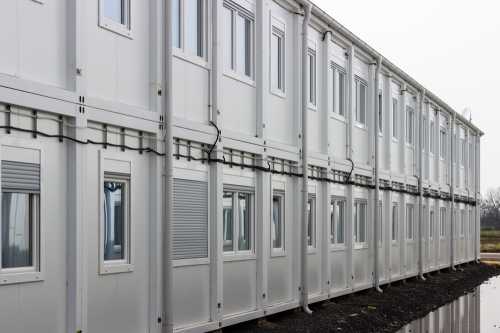 Українці, які пройшли табори для біженців у ЄС: це одночасно і підтримка, і випробування на витривалість - INFBusiness