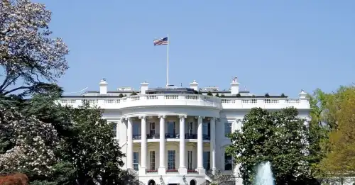 Білий дім створив "залу ганьби" та список "упереджених" ЗМІ, серед них - WP, CBS News та Axios - INFBusiness