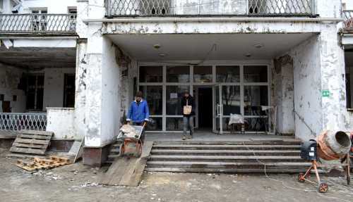 Тривають роботи з капітального ремонту приміщення КНП «Територіальне стоматологічне об’єднання міської ради міста Кропивницького» на вул. Шевченка, 36. Сучасну стоматологічну клініку за новітніми стандартами отримає Кропивницький (ФОТО) - INFBusiness