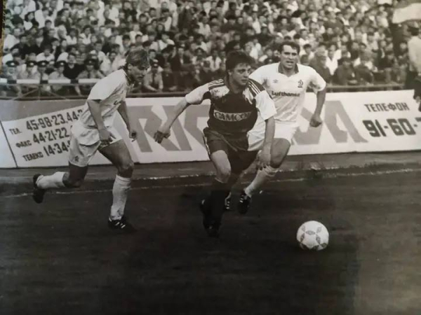 У складі "Дніпра" проти "Динамо" Ексфутболіст збірної України помер у 54 роки після матчу ветеранів у Луцьку (фото) - INFBusiness