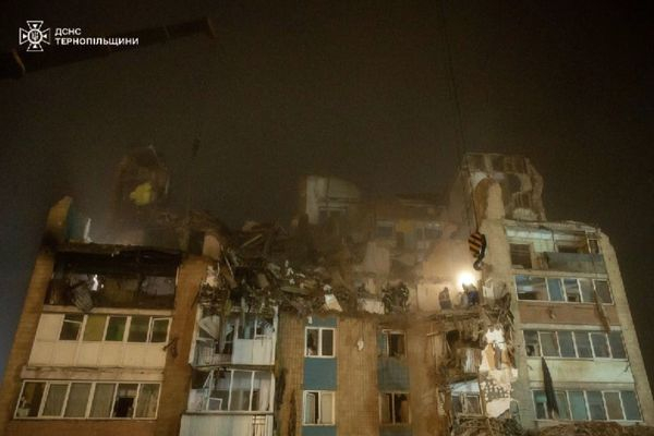 У Тернополі третю добу триває розбір завалів: досі шукають 16 людей (фото) - INFBusiness