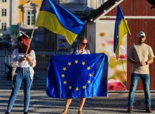 Фото: gettyimages.com Статус біженця скасують: як українцям легально залишитись у ЄС після - INFBusiness