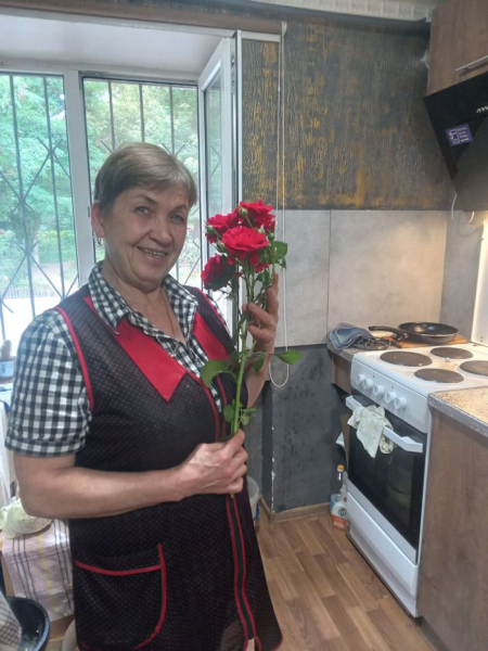 Грузин з Луганська, українка з Лисичанська. Як колишні безхатьки купили дачу без води та кухні: історія неймовірного кохання - INFBusiness