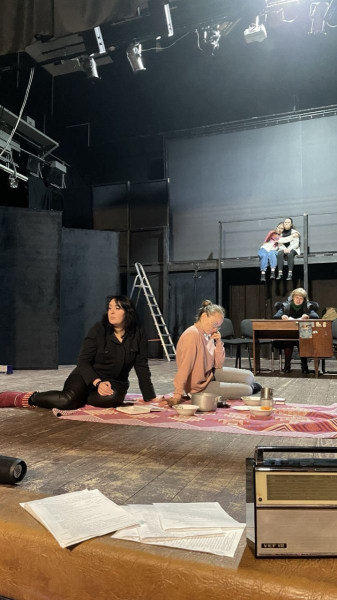 «Думала, що, може, вже не буду займатися акторством»: зірка серіалу «Митець» Юлія Амелькіна про випробування під час великої війни - INFBusiness