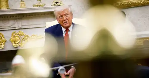 Трамп призупинив міграцію з усіх країн третього світу - INFBusiness