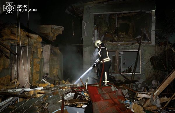 Атака росії на Запоріжжя: авіабомба влучила по міському ринку, є загиблі та поранені (фото, відео) - INFBusiness
