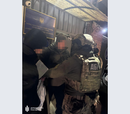 Звинуваченого у держзраді колишнього начальника харківського облуправління СБУ затримали одразу після спроби вийти під заставу (фото) - INFBusiness