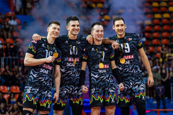 Українець Плотницький в далекій Бразилії втретє виграв клубний чемпіонат світу (фото, відео) - INFBusiness