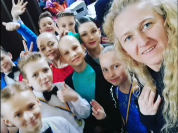 «Буває, що після влучання декількох куль ворог біжить на адреналіні. Моє завдання — поцілити йому в голову»: снайперка «Танго» про війну - INFBusiness