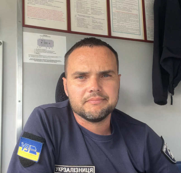 Стара «кругломорда» електричка їздить по всій Україні: блогер-залізничник про залаштунки своєї роботи - INFBusiness