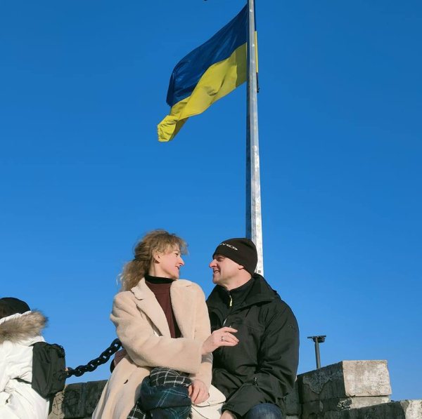«Коли мене поранило в коліно, зрозуміла, що якщо не піднімуся і не піду, то там і залишуся», — снайперка «Танго» - INFBusiness