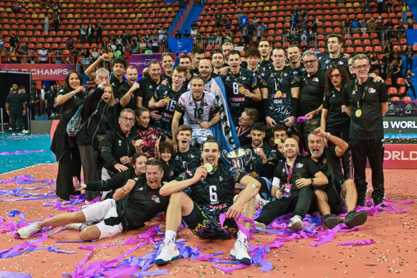 Українець Плотницький в далекій Бразилії втретє виграв клубний чемпіонат світу (фото, відео) - INFBusiness