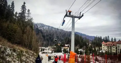 На гірськолижному курорті у Львівській області зупинився крісельний підйомник, на якому близько 80 людей - INFBusiness