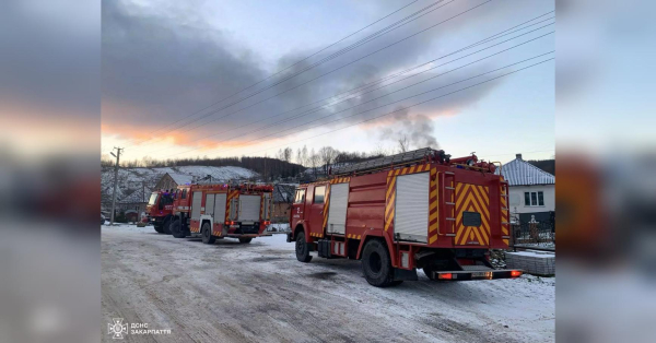 Полум’я було видно за кілометри: на Закарпатті палала газова труба (фото, відео) - INFBusiness