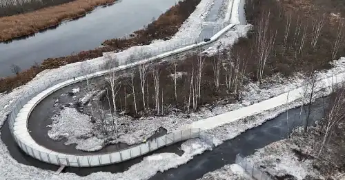 Латвія завершила будівництво паркану на кордоні з Росією