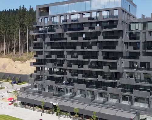 Не Піскуном єдиним: українські Генпрокурори та їх скандали з елітною маєтністю - INFBusiness