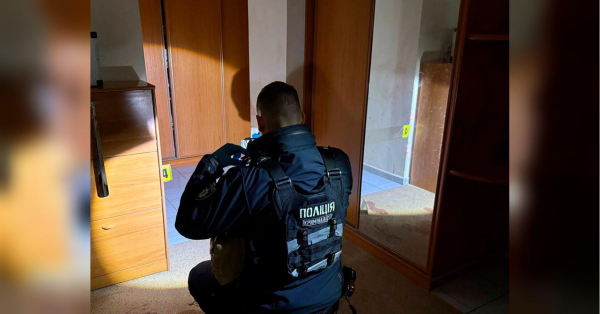 Зачинені двері і ніж в руці: що повідомила поліція про смерть сина космонавта Каденюка - INFBusiness