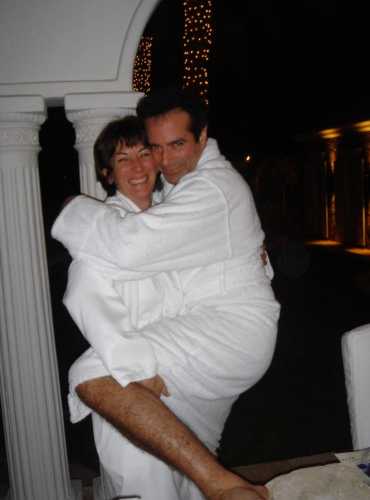 Нове у справі Епштейна: 14-річна дівчинка, президент США та принц, який шукає неналежних друзів - INFBusiness