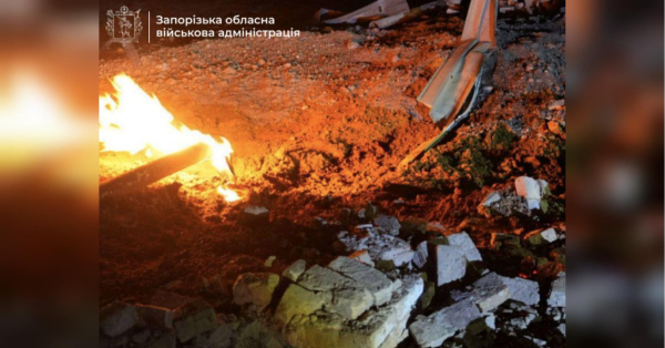 Під ранок ворог завдав удару по Запоріжжю: пошкоджено приватні будинки та багатоповерхівки, у місці «прильоту» пожежа (фото, відео) - INFBusiness
