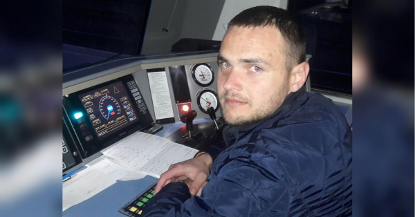 Стара «кругломорда» електричка їздить по всій Україні: блогер-залізничник про залаштунки своєї роботи - INFBusiness