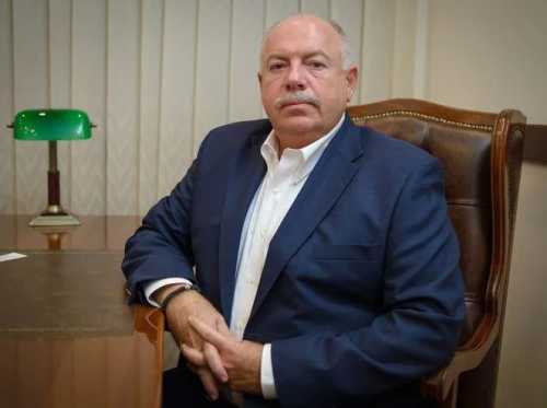 Не Піскуном єдиним: українські Генпрокурори та їх скандали з елітною маєтністю - INFBusiness