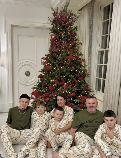 Легендарний футболіст Уейн Руні оглух на одне вухо (фото) - INFBusiness