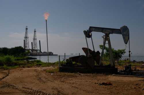 Венесуельська нафта: чому Трамп вважає, що її вкрали, і що з нею робитимуть далі - INFBusiness