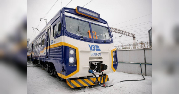 Потяги в Україні прямують із багатогодинним запізненням через зледеніння контактної мережі, — «Укрзалізниця» - INFBusiness