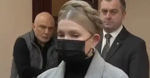 Тимошенко прийшла до суду в масці та поскаржилась на 40-градусну температуру - INFBusiness