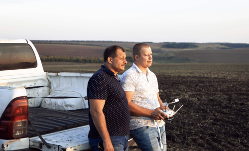 “Вся російська рать” Андрія Задираки. Екс-чиновник зі звʼязками з країною-агресором здійснював рейдерські захоплення землі громади на Житомирщині - INFBusiness