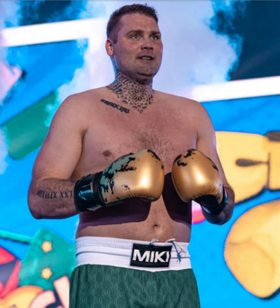 Чемпіона світу та батька двох маленьких дітей знайшли мертвим у його квартирі (фото) - INFBusiness