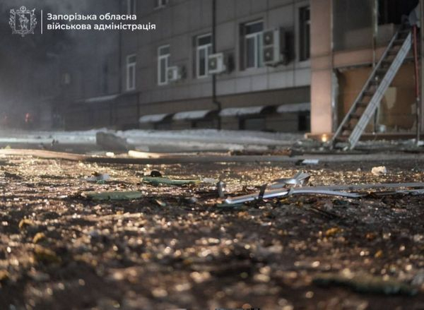росія знову б’є по цивільних: лікарня, ліцей і будинки під ударами дронів (фото, відео) - INFBusiness