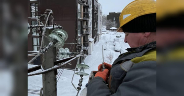 Блекаут в Україні: «Укрзалізниця» відновила рух поїздів та Київської кільцевої електрички - INFBusiness